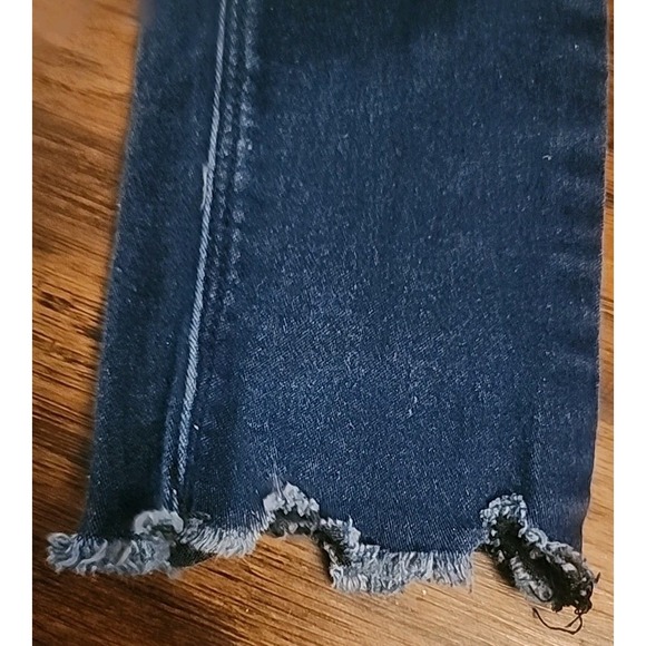 Jordache Girls Jeans Size 6 Blue Stylish Embroidery Low Rise Distressed Skinny - Picture 5 of 7